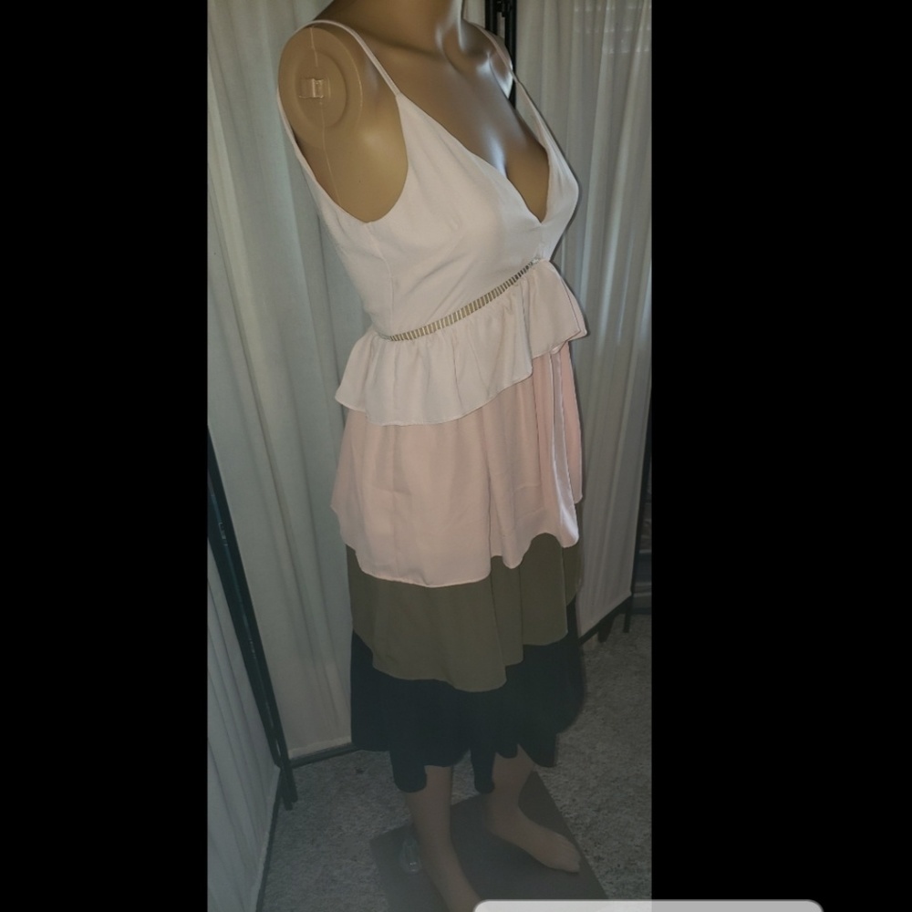 NWT**Gianni Bini Dress - Picture 3 of 7